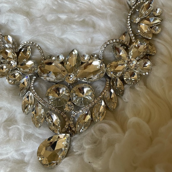 White Flower Drop Crystal Necklace - Picture 3 of 8